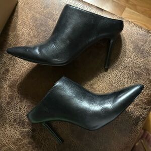 Ralph Lauren size 9B black heels 3” heel